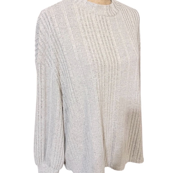 BloomChic Light Gray Ribbed Sweater - Picture 3 of 6